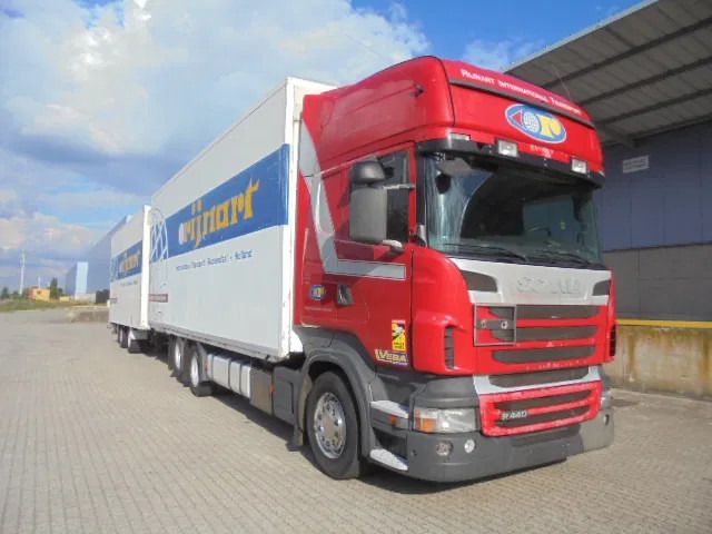 Scania R440 6X2 VOLUME COMBI + RETARDER - Camión caja cerrada: foto 3 Scania R440 6X2 VOLUME COMBI + RETARDER - Camión caja cerrada: foto 3