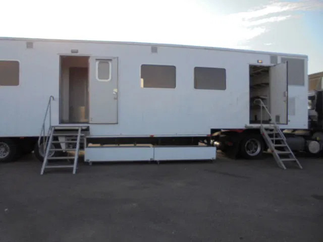 Smit STO 1230 POLITIE MOB KANTOOR - Semirremolque: foto 1 Smit STO 1230 POLITIE MOB KANTOOR - Semirremolque: foto 1