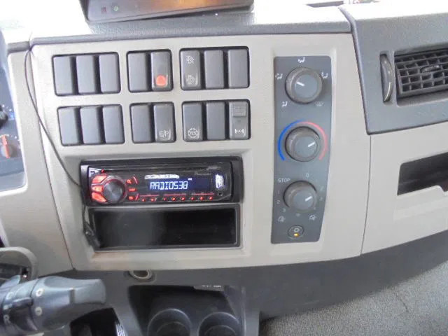 Camión isotérmico Volvo FE 250 CHEREAU NL TRUCK: foto 13