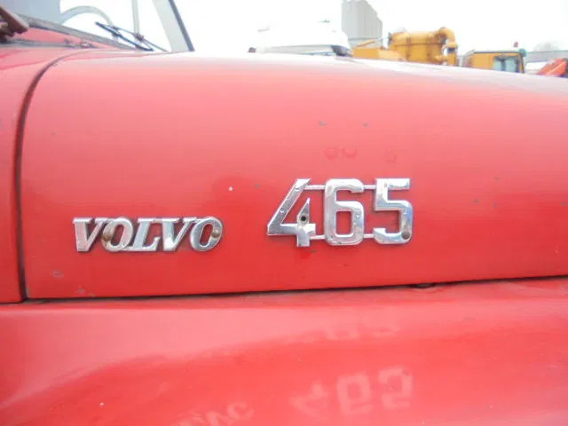 Volvo L 465 - Camión lona: foto 4 Volvo L 465 - Camión lona: foto 4