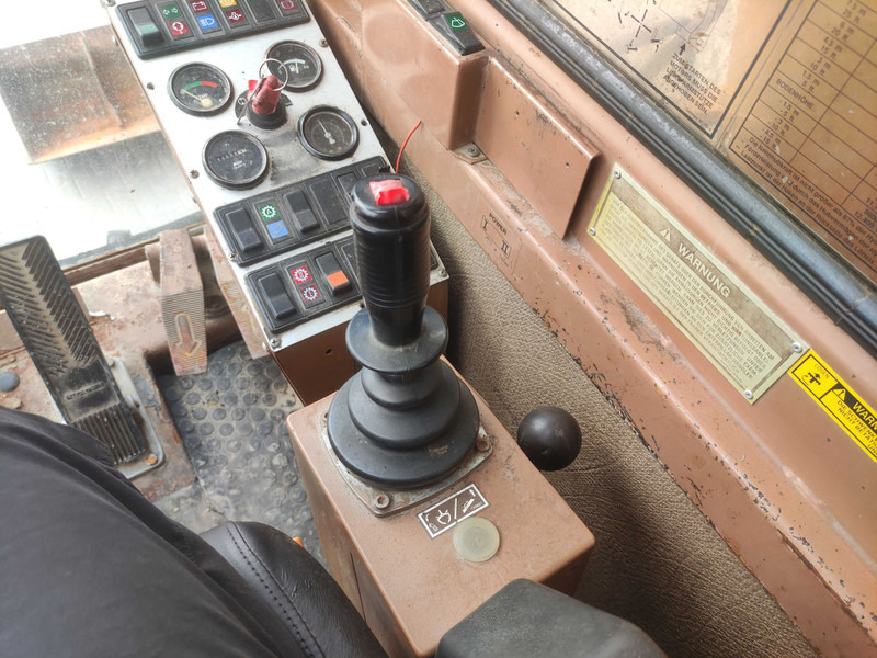 Excavadora de ruedas Caterpillar 214 B wheel excavator: foto 20