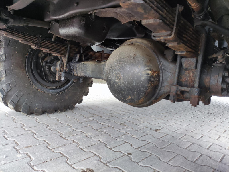 Camión caja cerrada GAZ 66: foto 11