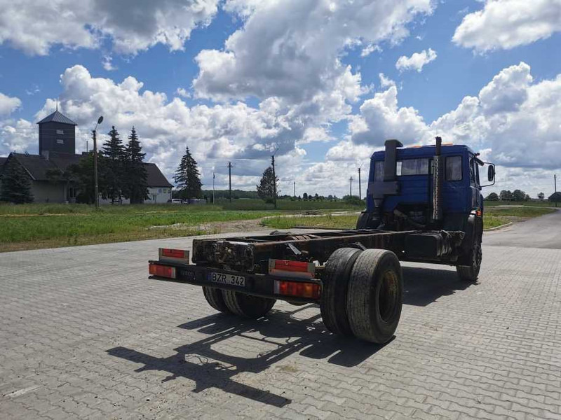 Iveco Magirus 190-26 water cooling chassis truck - Camión chasis: foto 3 Iveco Magirus 190-26 water cooling chassis truck - Camión chasis: foto 3