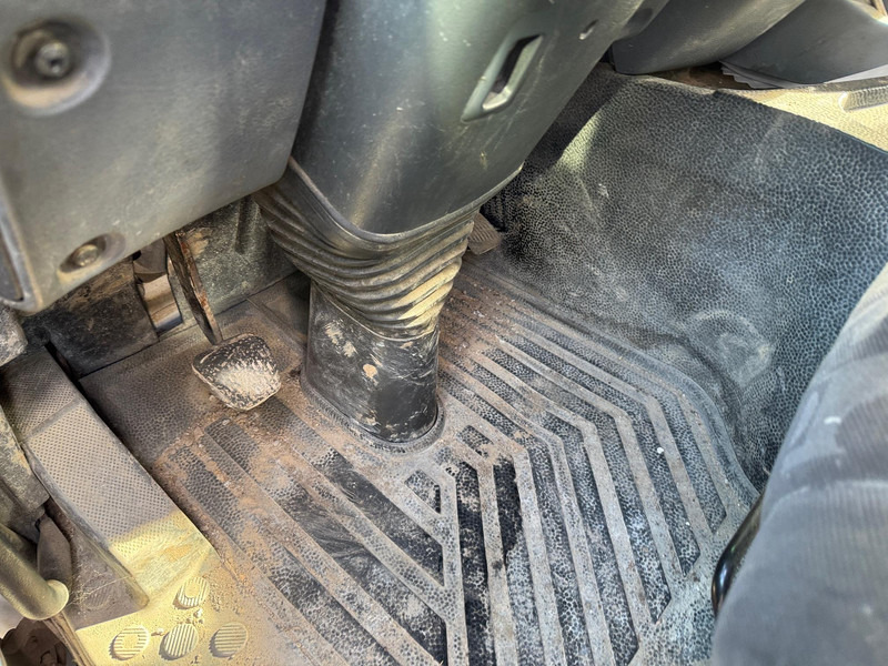 Camión bomba de hormigón Mercedes-Benz Actros 3244 + Cifa Magnum MK 28.4: foto 7 Camión bomba de hormigón Mercedes-Benz Actros 3244 + Cifa Magnum MK 28.4: foto 7