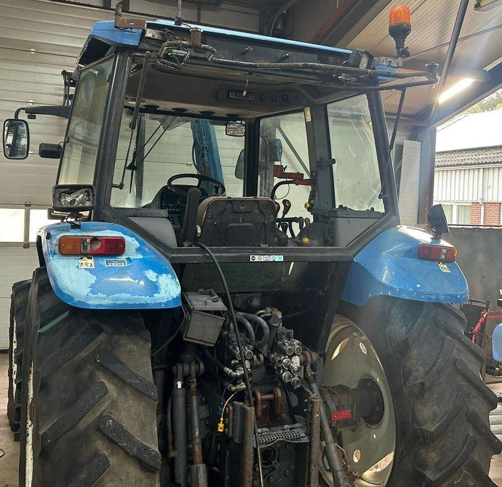 New Holland TS 90 - Tractor: foto 4 New Holland TS 90 - Tractor: foto 4