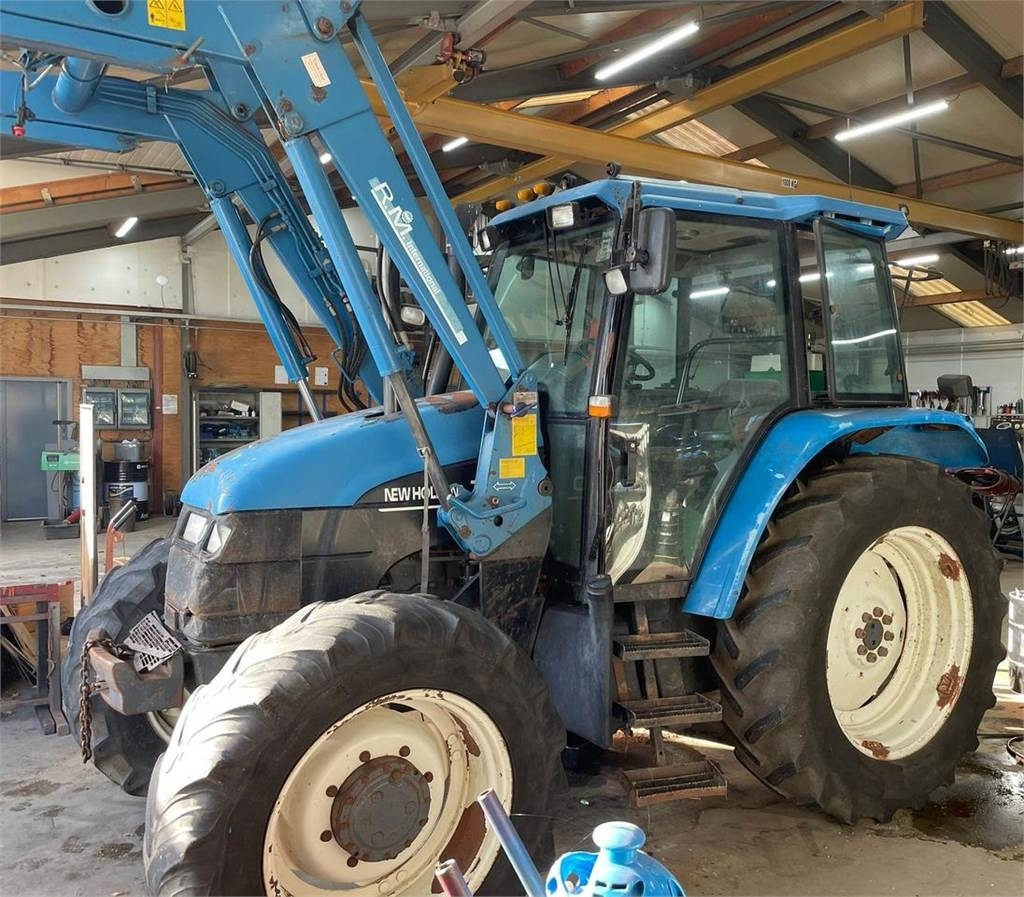 New Holland TS 90 - Tractor: foto 1 New Holland TS 90 - Tractor: foto 1