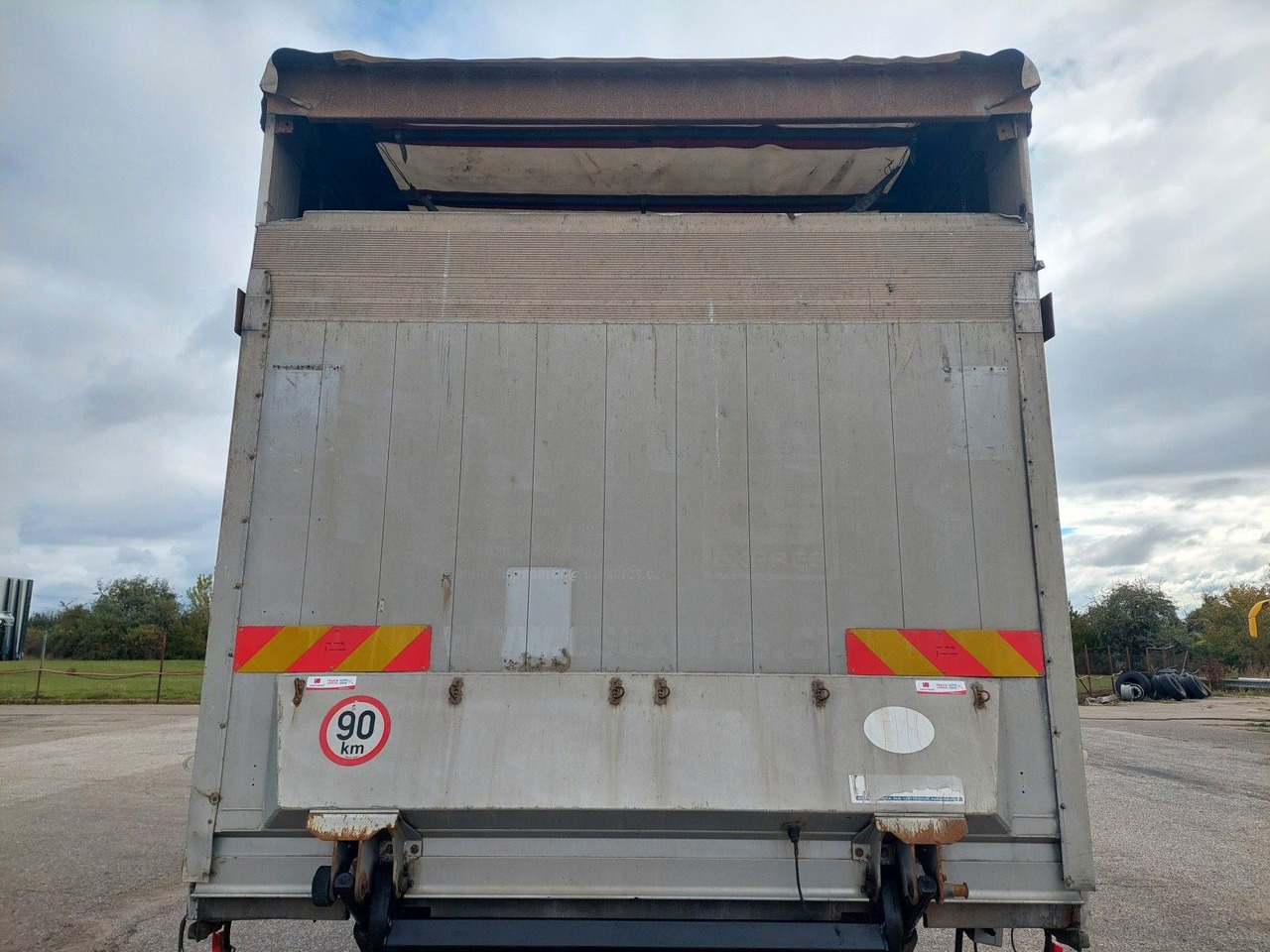 DAF FA LF 45.220 G12 4x2 - Camión lona: foto 5 DAF FA LF 45.220 G12 4x2 - Camión lona: foto 5