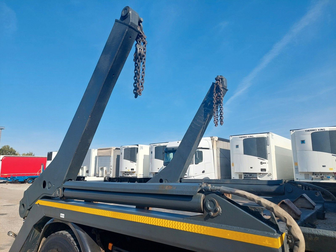 MAN ME 18.280 BB 4x2 - Camión lona: foto 5 MAN ME 18.280 BB 4x2 - Camión lona: foto 5