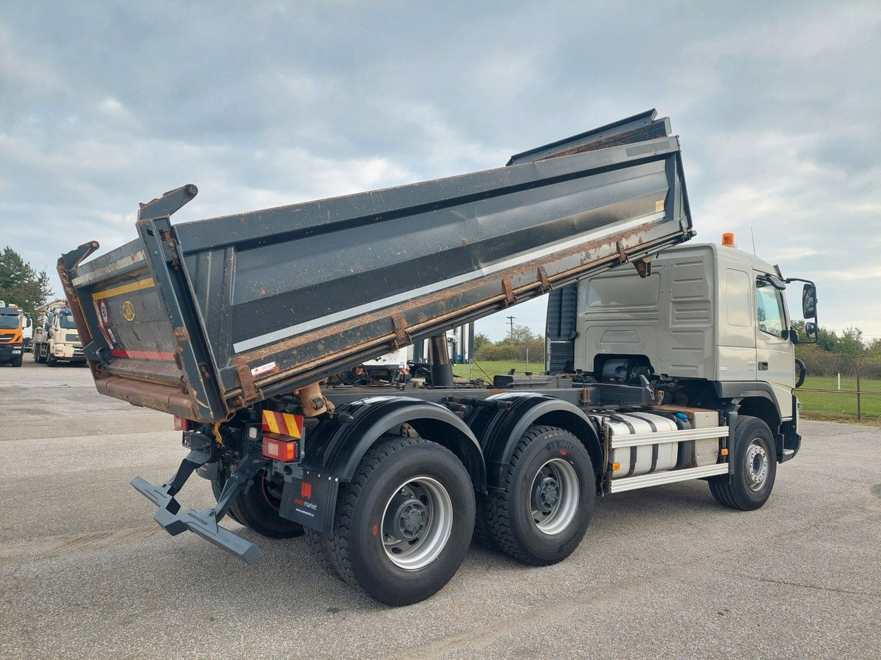 Volvo FMX 460 Meiller Bordmatik 6x4 - Camión volquete: foto 4 Volvo FMX 460 Meiller Bordmatik 6x4 - Camión volquete: foto 4