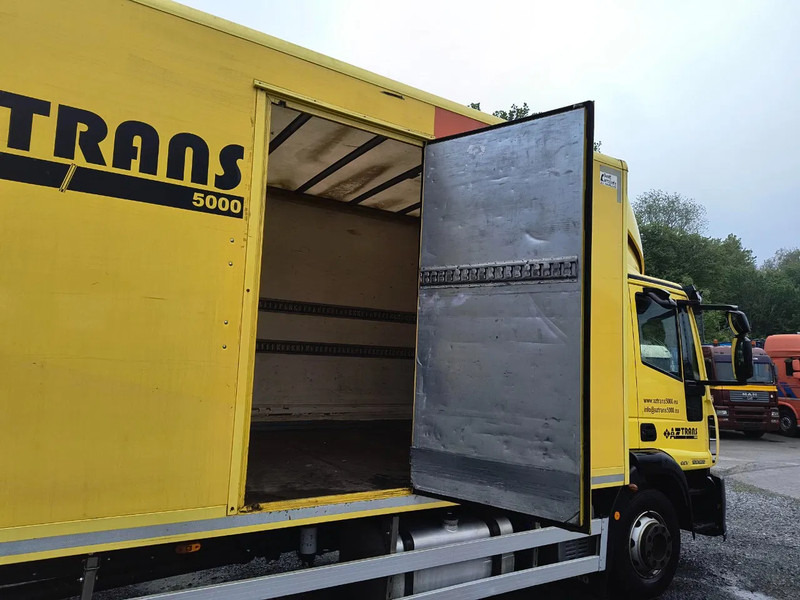 Foto del interior 2: Arrendamiento de Iveco EuroCargo 120 E22 EEV SIDE PORT + D'HOLLANDIA LIFT 2000 KG Iveco EuroCargo 120 E22 EEV SIDE PORT + D'HOLLANDIA LIFT 2000 KG