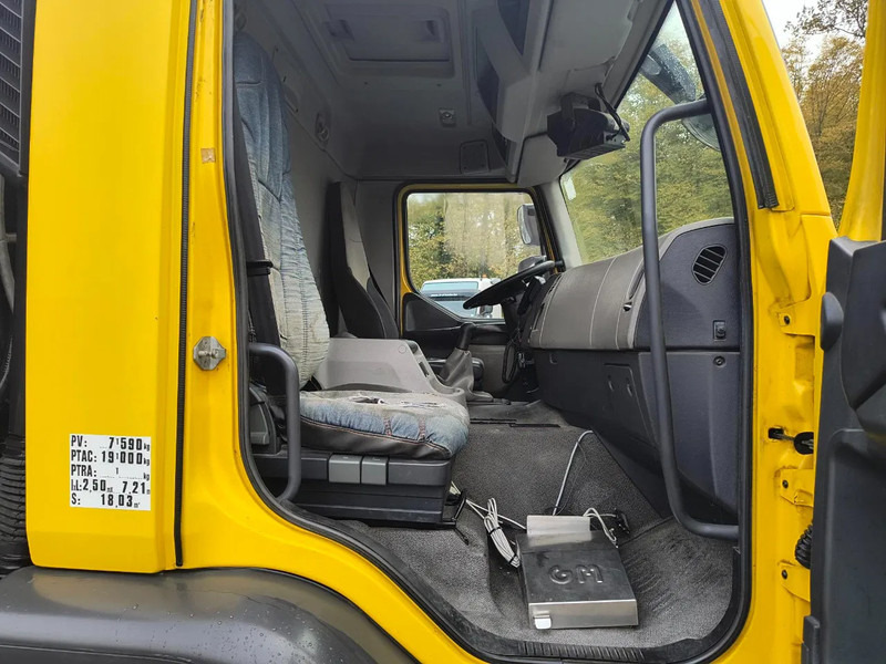 Camión cisterna para transporte de combustible Renault Premium 270 DXI 13500L FUEL/CARBURANT - 4 COMP: foto 10