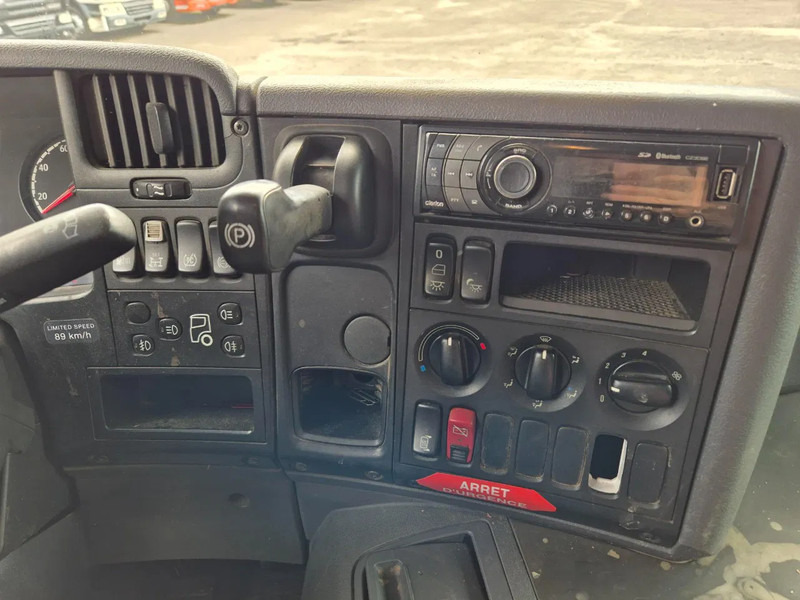 Arrendamiento de Scania P280 FUEL / CARBURANT 14000L - 5 COMP - RETARDER Scania P280 FUEL / CARBURANT 14000L - 5 COMP - RETARDER: foto 11