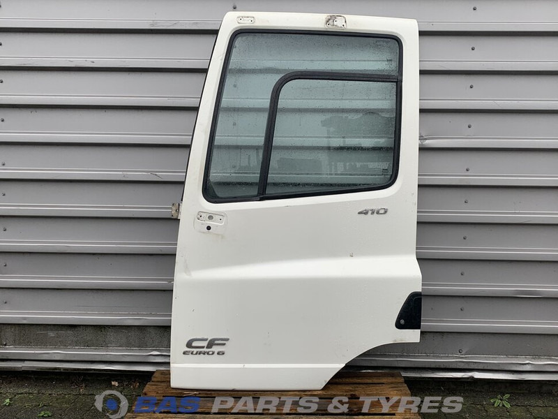 DAF CF (Meerdere types) - Puerta y piezas para Camión: foto 1 DAF CF (Meerdere types) - Puerta y piezas para Camión: foto 1