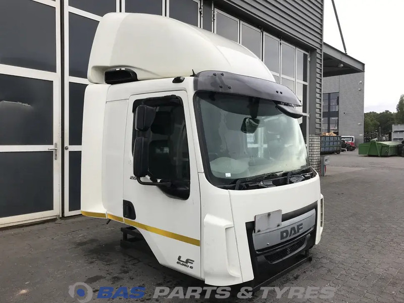 DAF LF Euro 6 - Cabina e interior para Camión: foto 2 DAF LF Euro 6 - Cabina e interior para Camión: foto 2