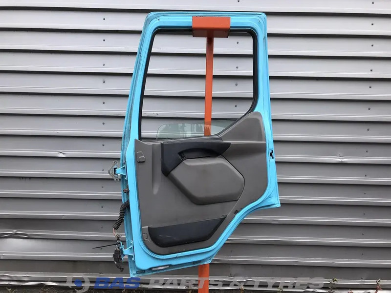 DAF LF55 Euro 4-5 Portier Rechts DAF 1400741 - Puerta y piezas para Camión: foto 2 DAF LF55 Euro 4-5 Portier Rechts DAF 1400741 - Puerta y piezas para Camión: foto 2