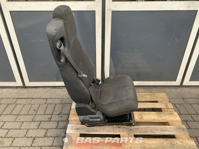 Mercedes-Benz Actros MP4 Bijrijdersstoel Mercedes A 960 910 29 03 - Asiento para Camión: foto 4 Mercedes-Benz Actros MP4 Bijrijdersstoel Mercedes A 960 910 29 03 - Asiento para Camión: foto 4