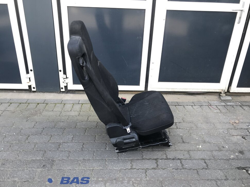 Mercedes-Benz Actros MP4 Bijrijdersstoel Mercedes A 960 910 29 03 - Asiento para Camión: foto 4 Mercedes-Benz Actros MP4 Bijrijdersstoel Mercedes A 960 910 29 03 - Asiento para Camión: foto 4