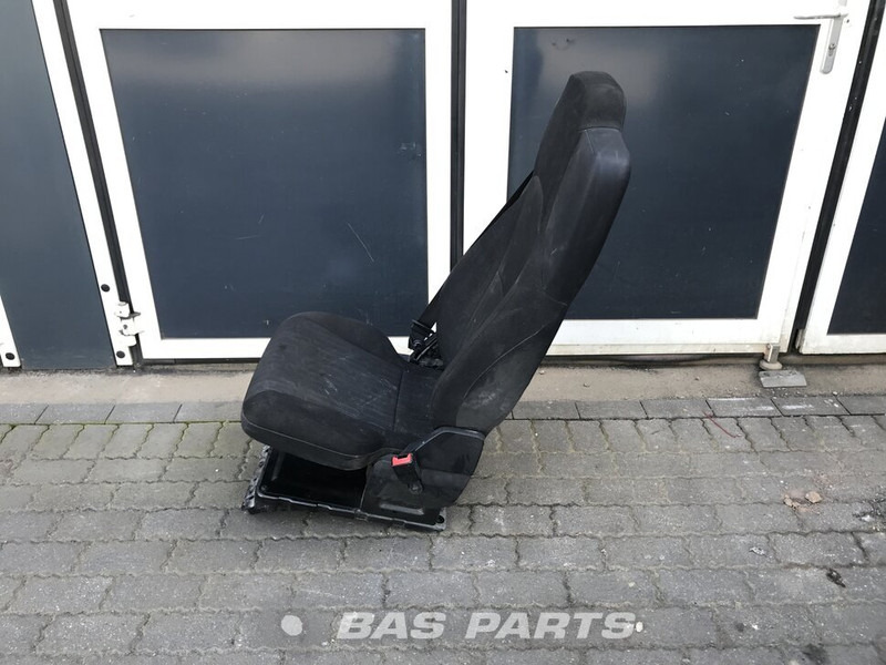 Mercedes-Benz Actros MP4 Bijrijdersstoel Mercedes A 960 910 29 03 - Asiento para Camión: foto 2 Mercedes-Benz Actros MP4 Bijrijdersstoel Mercedes A 960 910 29 03 - Asiento para Camión: foto 2