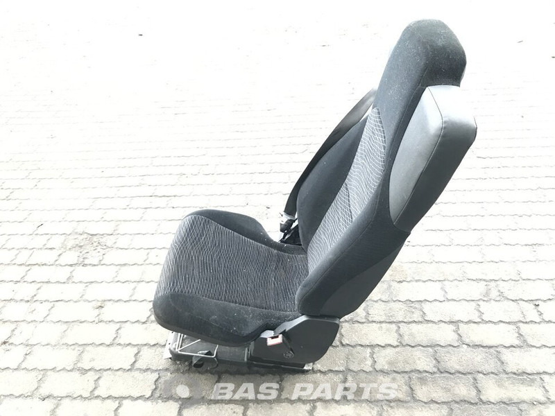 Mercedes-Benz Actros MP4 Bijrijdersstoel Mercedes A 960 910 38 03 - Asiento para Camión: foto 2 Mercedes-Benz Actros MP4 Bijrijdersstoel Mercedes A 960 910 38 03 - Asiento para Camión: foto 2