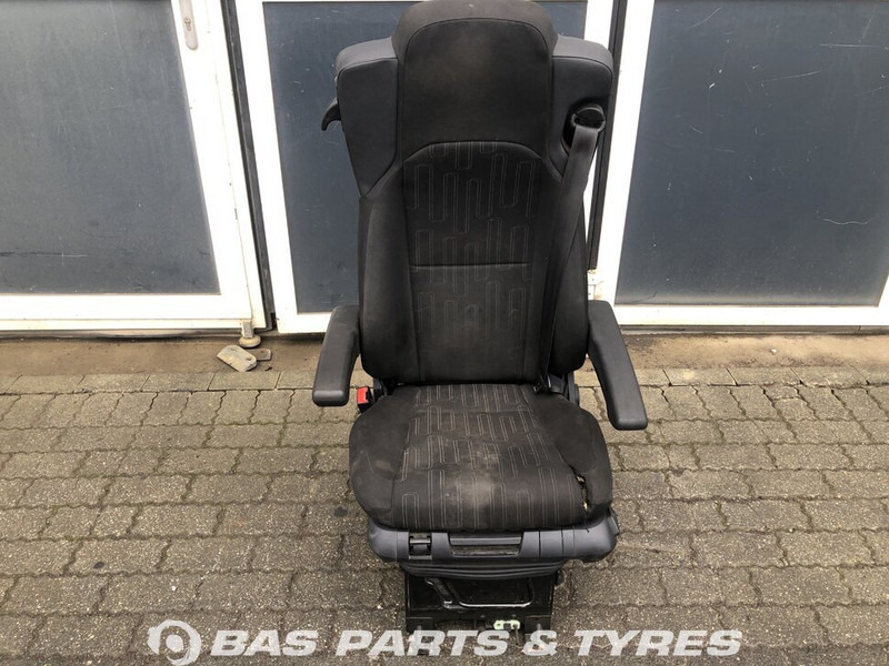 Mercedes-Benz Actros MP4 Chauffeursstoel Mercedes A 960 910 73 04 - Asiento para Camión: foto 1 Mercedes-Benz Actros MP4 Chauffeursstoel Mercedes A 960 910 73 04 - Asiento para Camión: foto 1