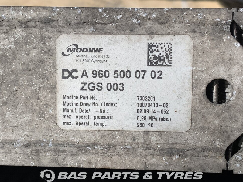 Mercedes-Benz Antos MP4 Koelerpakket Mercedes OM936LA 320 A 960 500 29 01 - Radiador para Camión: foto 3 Mercedes-Benz Antos MP4 Koelerpakket Mercedes OM936LA 320 A 960 500 29 01 - Radiador para Camión: foto 3