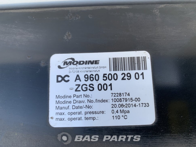 Mercedes-Benz Antos MP4 Radiator Mercedes OM936LA 240 A 960 500 29 01 - Radiador para Camión: foto 3 Mercedes-Benz Antos MP4 Radiator Mercedes OM936LA 240 A 960 500 29 01 - Radiador para Camión: foto 3