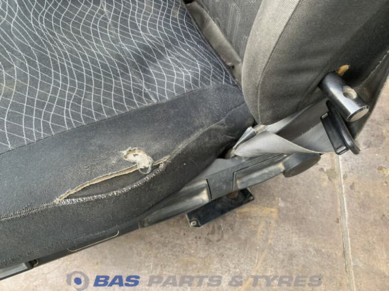 Mercedes-Benz Arocs Chauffeursstoel Mercedes A 960 910 47 01 - Asiento para Camión: foto 5 Mercedes-Benz Arocs Chauffeursstoel Mercedes A 960 910 47 01 - Asiento para Camión: foto 5