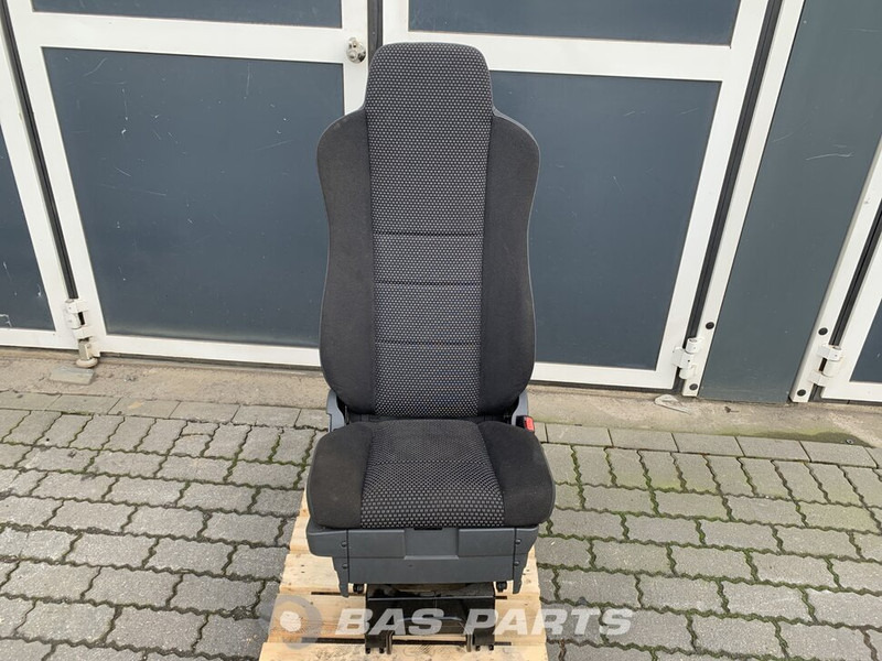 Mercedes-Benz Bijrijdersstoel Mercedes A 940 910 67 02 - Asiento para Camión: foto 1 Mercedes-Benz Bijrijdersstoel Mercedes A 940 910 67 02 - Asiento para Camión: foto 1