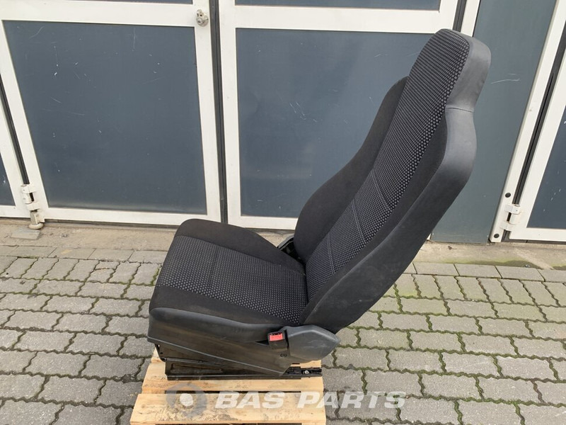 Mercedes-Benz Bijrijdersstoel Mercedes A 940 910 67 02 - Asiento para Camión: foto 2 Mercedes-Benz Bijrijdersstoel Mercedes A 940 910 67 02 - Asiento para Camión: foto 2