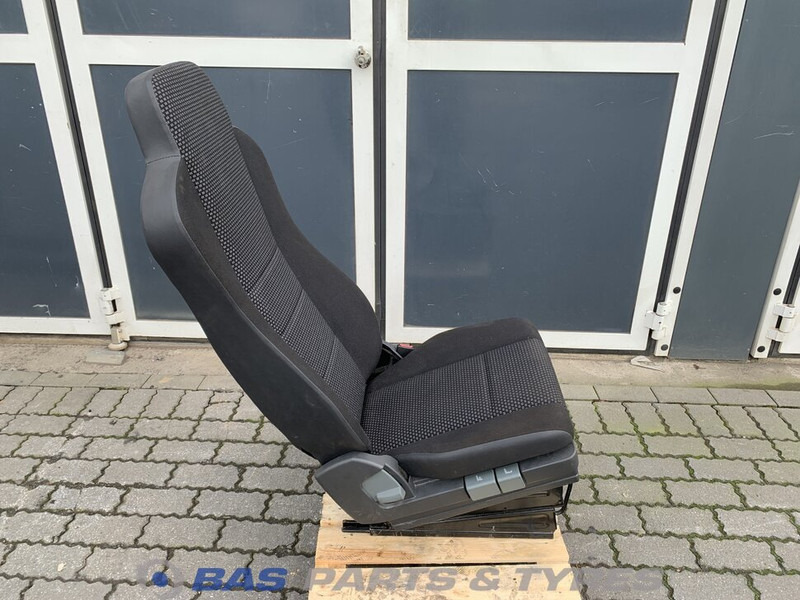 Mercedes-Benz Bijrijdersstoel Mercedes A 940 910 67 02 - Asiento para Camión: foto 4 Mercedes-Benz Bijrijdersstoel Mercedes A 940 910 67 02 - Asiento para Camión: foto 4