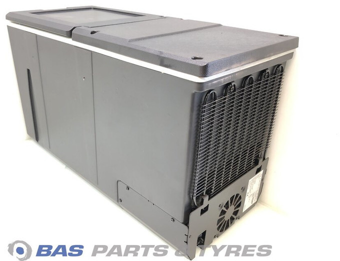 Mercedes-Benz Actros MP4 Koelkast Mercedes 36 Liter A 960 820 03 06 - Recambio para Camión: foto 3 Mercedes-Benz Actros MP4 Koelkast Mercedes 36 Liter A 960 820 03 06 - Recambio para Camión: foto 3