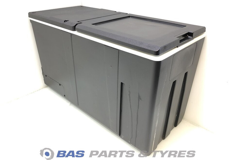 Mercedes-Benz Actros MP4 Koelkast Mercedes 36 Liter A 960 820 03 06 - Recambio para Camión: foto 1 Mercedes-Benz Actros MP4 Koelkast Mercedes 36 Liter A 960 820 03 06 - Recambio para Camión: foto 1