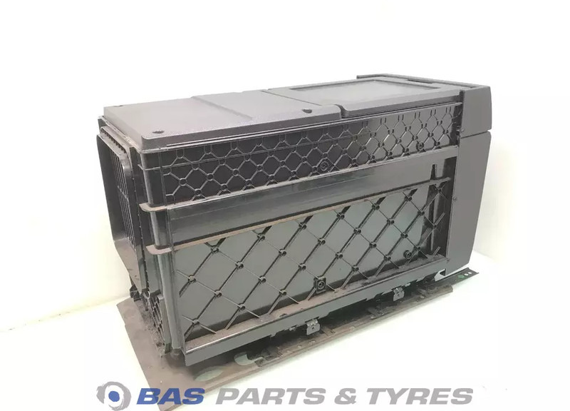 Mercedes-Benz Actros MP4 Koelkast Mercedes 36 Liter A 960 820 03 06 - Recambio para Camión: foto 4 Mercedes-Benz Actros MP4 Koelkast Mercedes 36 Liter A 960 820 03 06 - Recambio para Camión: foto 4
