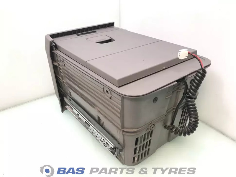 Scania R-Serie NextGen Koelkast Scania 17 Liter 2770785 - Recambio para Camión: foto 3 Scania R-Serie NextGen Koelkast Scania 17 Liter 2770785 - Recambio para Camión: foto 3