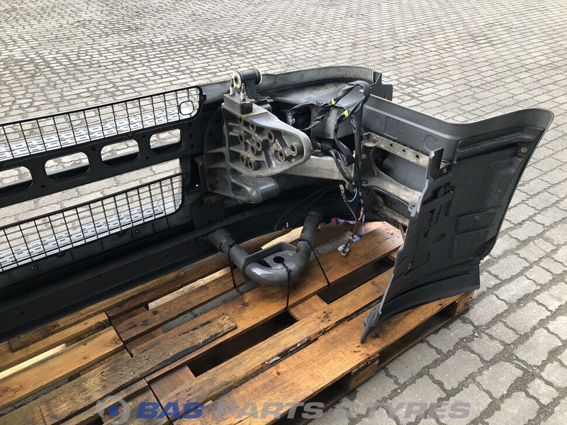 Renault D-Serie Bumper Renault 7421554759 - Parachoques para Camión: foto 5 Renault D-Serie Bumper Renault 7421554759 - Parachoques para Camión: foto 5