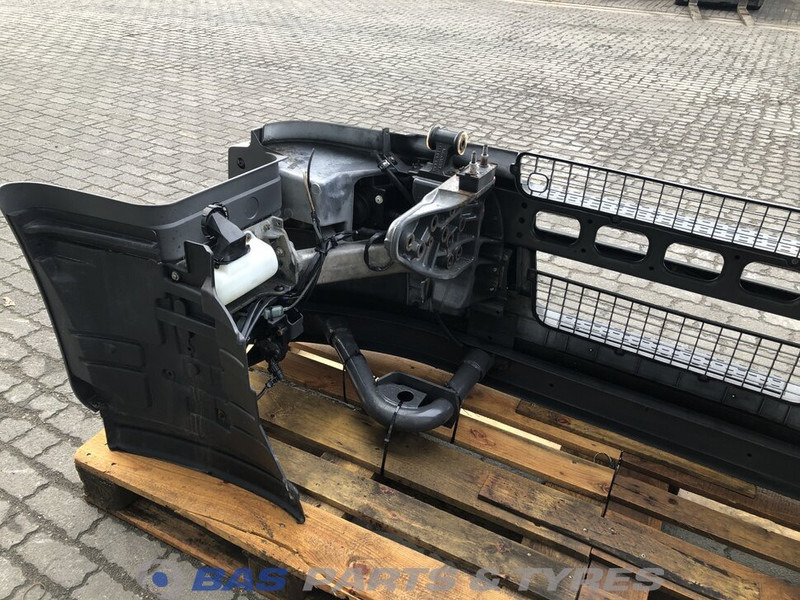 Renault D-Serie Bumper Renault 7421554759 - Parachoques para Camión: foto 4 Renault D-Serie Bumper Renault 7421554759 - Parachoques para Camión: foto 4