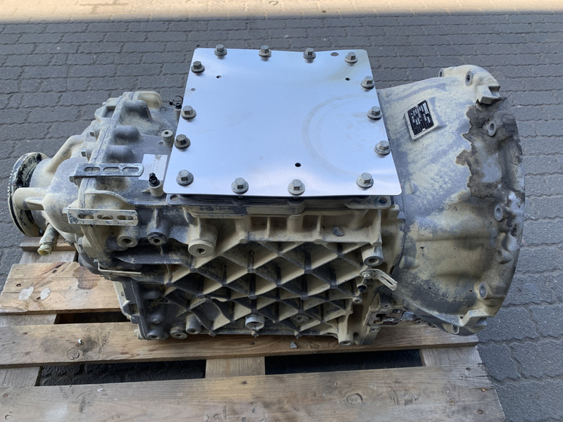 Renault T-Serie - Caja de cambios para Camión: foto 3 Renault T-Serie - Caja de cambios para Camión: foto 3