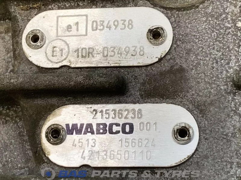 Renault Versnellingsbakdeksel Renault 7420917637 - Caja de cambios para Camión: foto 3 Renault Versnellingsbakdeksel Renault 7420917637 - Caja de cambios para Camión: foto 3