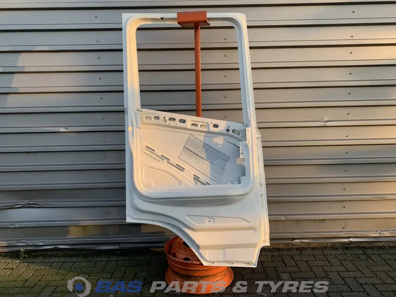 Scania R-Serie NextGen Portier Links Scania 2044983 - Puerta y piezas para Camión: foto 2 Scania R-Serie NextGen Portier Links Scania 2044983 - Puerta y piezas para Camión: foto 2