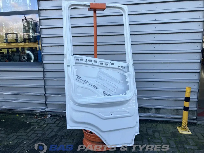 Scania S-Serie NextGen - Puerta y piezas para Camión: foto 2 Scania S-Serie NextGen - Puerta y piezas para Camión: foto 2