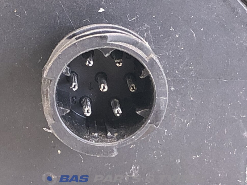 Volvo Achterlicht Links Volvo 82483074 - Luz trasera para Camión: foto 4 Volvo Achterlicht Links Volvo 82483074 - Luz trasera para Camión: foto 4