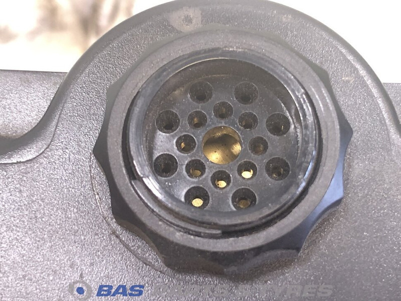 Volvo Achterlicht Rechts Volvo 21735299 - Luz trasera para Camión: foto 4 Volvo Achterlicht Rechts Volvo 21735299 - Luz trasera para Camión: foto 4