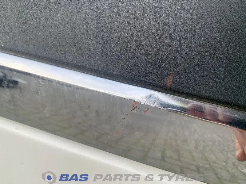 Volvo FH4 Frontklep Volvo 82360122 - Parrilla para Camión: foto 3 Volvo FH4 Frontklep Volvo 82360122 - Parrilla para Camión: foto 3