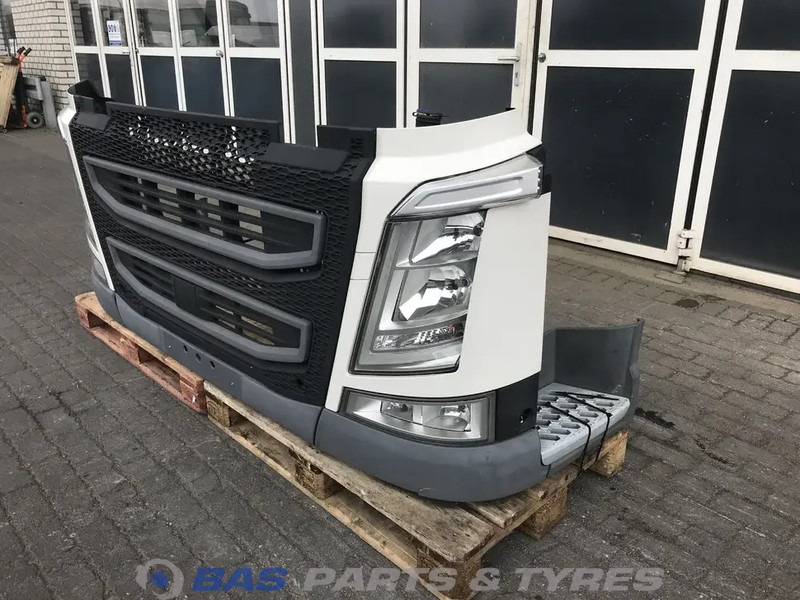 Volvo FH4 - Parachoques para Camión: foto 2 Volvo FH4 - Parachoques para Camión: foto 2