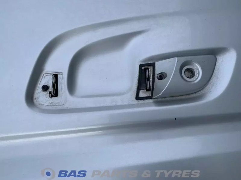 Volvo FH4 Portier Links Volvo 82183078 - Puerta y piezas para Camión: foto 3 Volvo FH4 Portier Links Volvo 82183078 - Puerta y piezas para Camión: foto 3