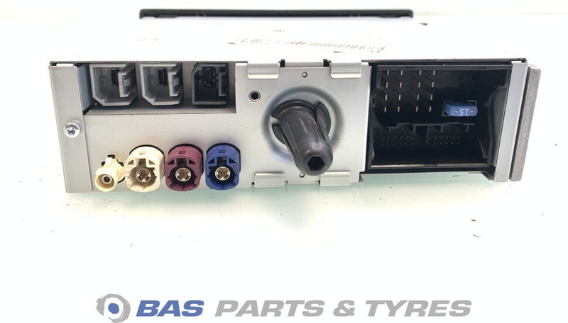 Volvo Radio Volvo 22634476 - Cabina e interior para Camión: foto 2 Volvo Radio Volvo 22634476 - Cabina e interior para Camión: foto 2