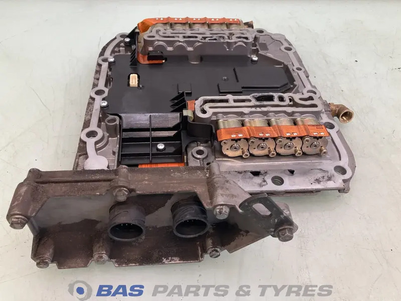 Volvo Versnellingsbakdeksel Volvo 20775873 - Caja de cambios para Camión: foto 2 Volvo Versnellingsbakdeksel Volvo 20775873 - Caja de cambios para Camión: foto 2