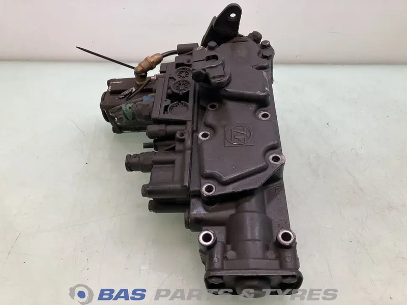 Volvo Versnellingsbakdeksel Volvo 21520223 - Caja de cambios para Camión: foto 2 Volvo Versnellingsbakdeksel Volvo 21520223 - Caja de cambios para Camión: foto 2