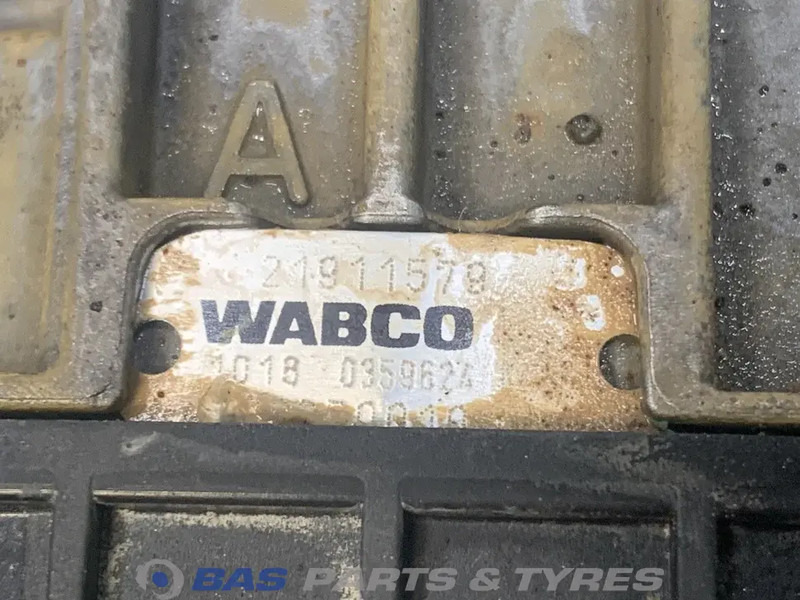 Volvo Versnellingsbakdeksel Volvo 21911579 - Caja de cambios para Camión: foto 3 Volvo Versnellingsbakdeksel Volvo 21911579 - Caja de cambios para Camión: foto 3