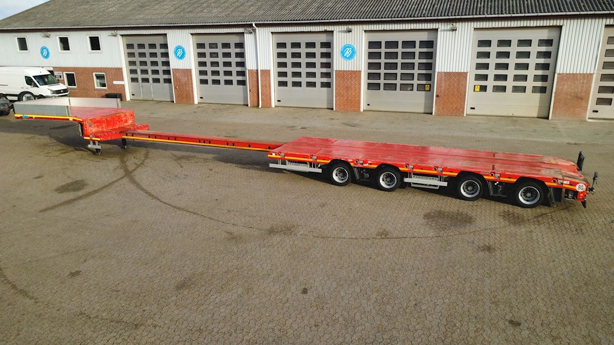 Goldhofer STN-L 4 Stepstar - Semirremolque plataforma/ Caja abierta: foto 4 Goldhofer STN-L 4 Stepstar - Semirremolque plataforma/ Caja abierta: foto 4